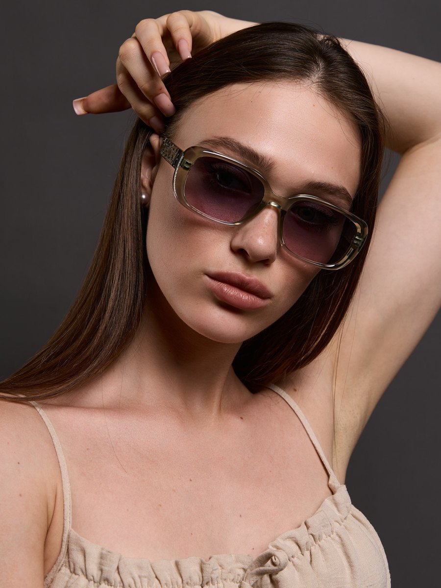 Квадратные солнцезащитные очки Dolce double drop — фото 5